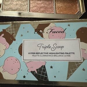 Too Faced Triple Scoop Highlighting Palette - Neapolitan Sparkling - Summer